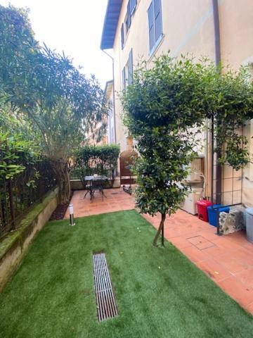Duomo26 Boutique Apartment Desenzano del Garda Esterno foto